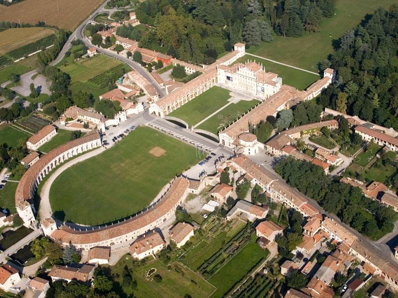 Alloggio Agrituristico Ai Tre Castelli Moruzzo ภายนอก รูปภาพ