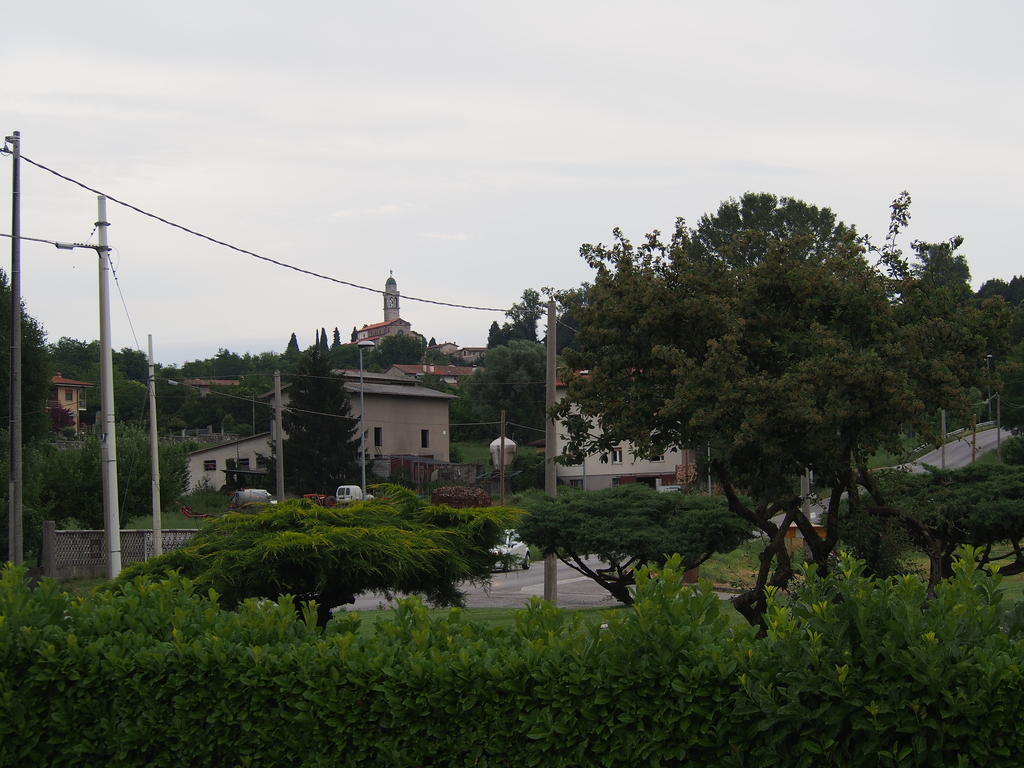 Alloggio Agrituristico Ai Tre Castelli Moruzzo ภายนอก รูปภาพ