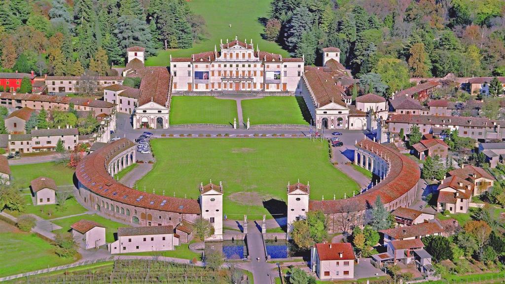 Alloggio Agrituristico Ai Tre Castelli Moruzzo ภายนอก รูปภาพ