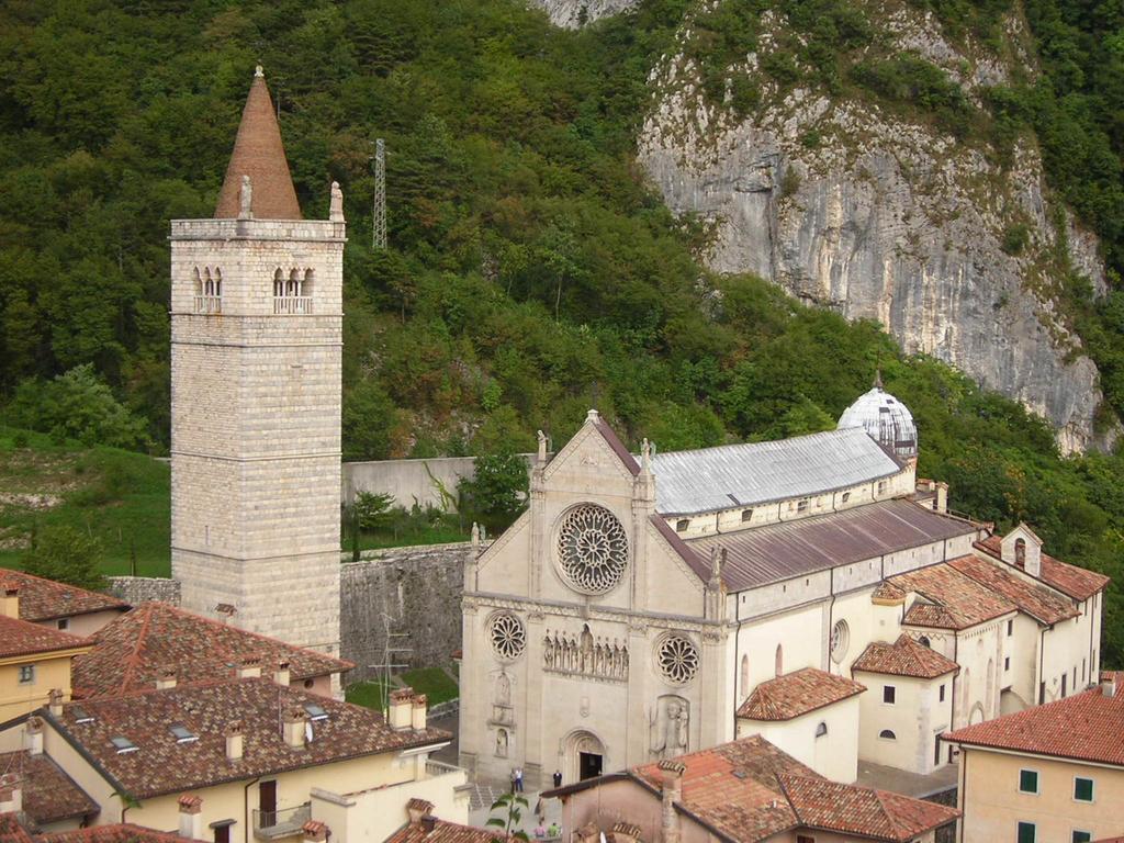 Alloggio Agrituristico Ai Tre Castelli Moruzzo ภายนอก รูปภาพ